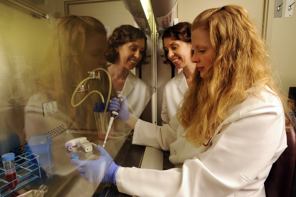 Karen Adelman and Lucy Williams, NIH NIEHS