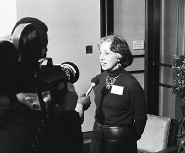 Dr. Maxine Singer